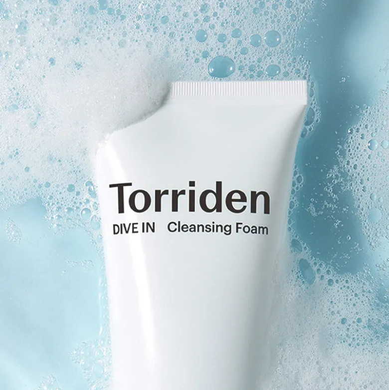 DIVE-IN Low Molecular Hyaluronic Acid Cleansing Foam