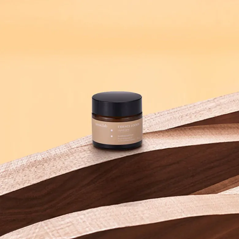 Essence Locker Lipidcera