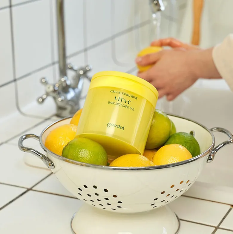 Green Tangerine Vita C Dark Spot Care Pad