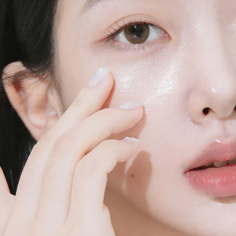 HEVEBLUE Black Yuja Bean Lifting Auto Eye Cream