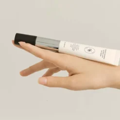 HEVEBLUE Black Yuja Bean Lifting Auto Eye Cream