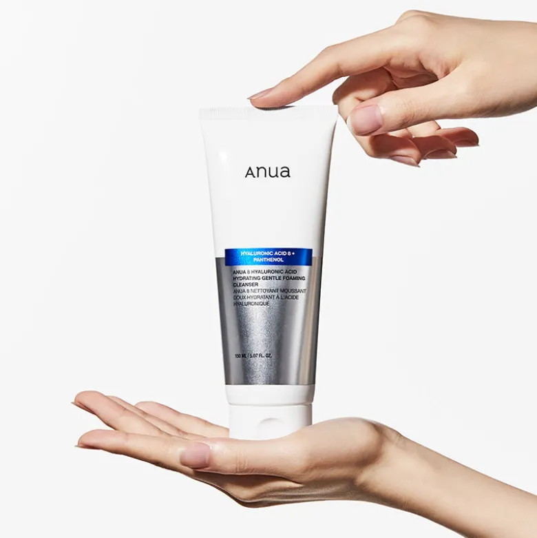 8 Hyaluronic Acid Hydrating Gentle Foaming Cleanser