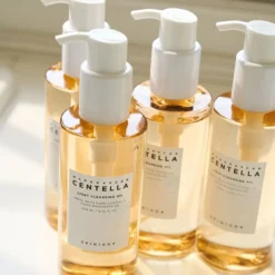 Madagascar Centella Light Cleansing Oil