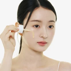 Madagascar Centella Retinol 0.2 Boosting Shot Ampoule