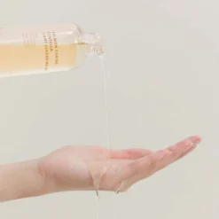 Salmon Caring Centella Light Cleansing Oil