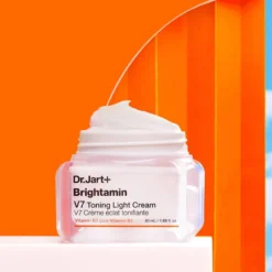 V7 Toning Light Cream