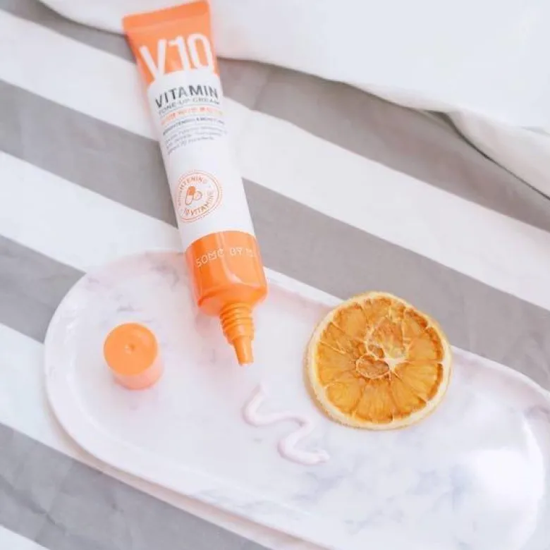 V10 Vitamin Tone-Up Cream