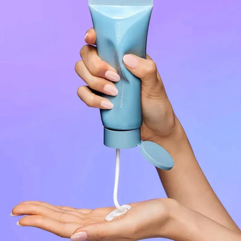 Water Bank Blue Hyaluronic Cleansing Foam